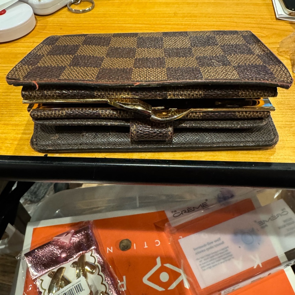 Louis Vuitton Damier Ebene Wallet - Picture 9 of 10